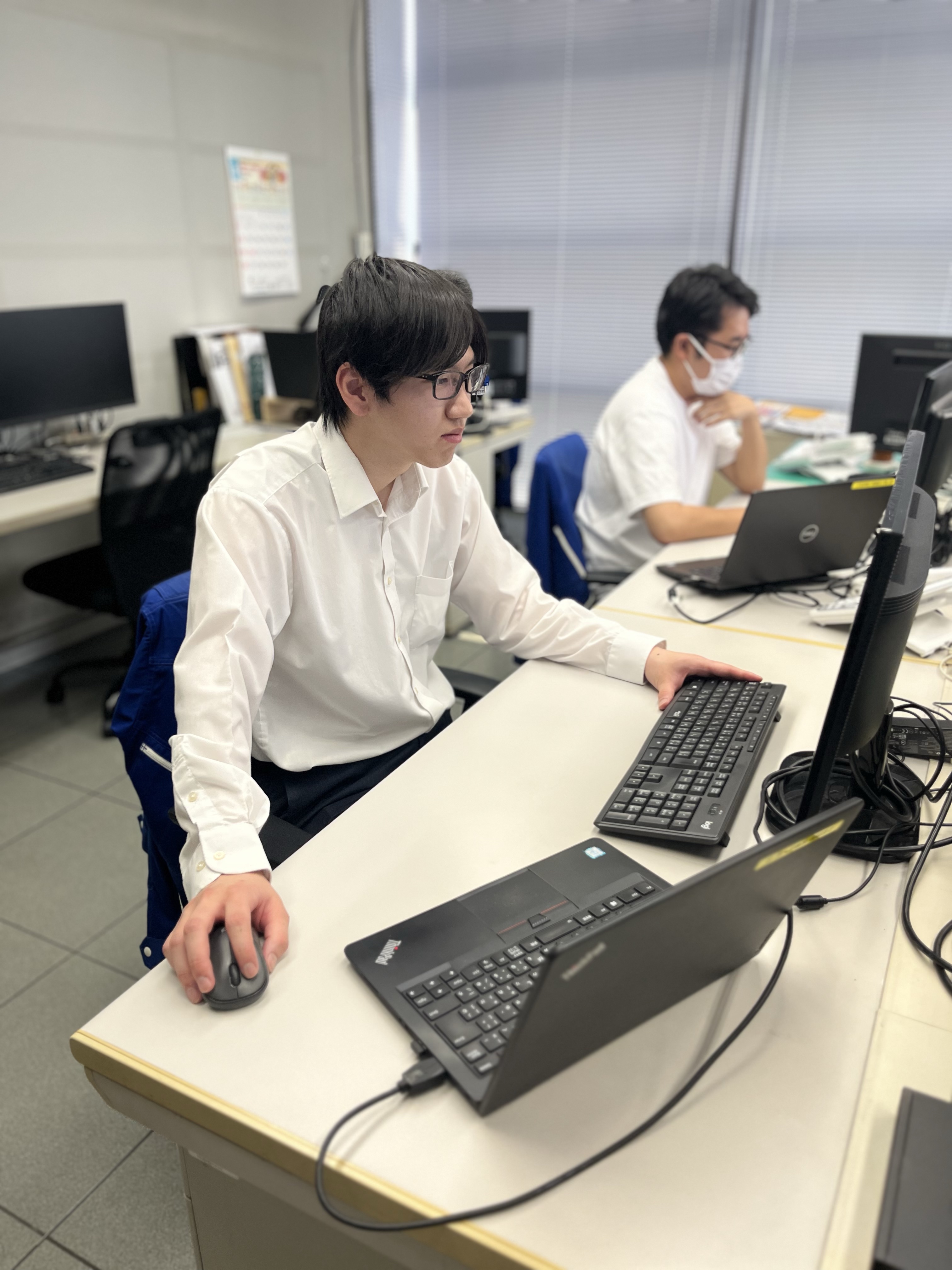 笑顔の社員